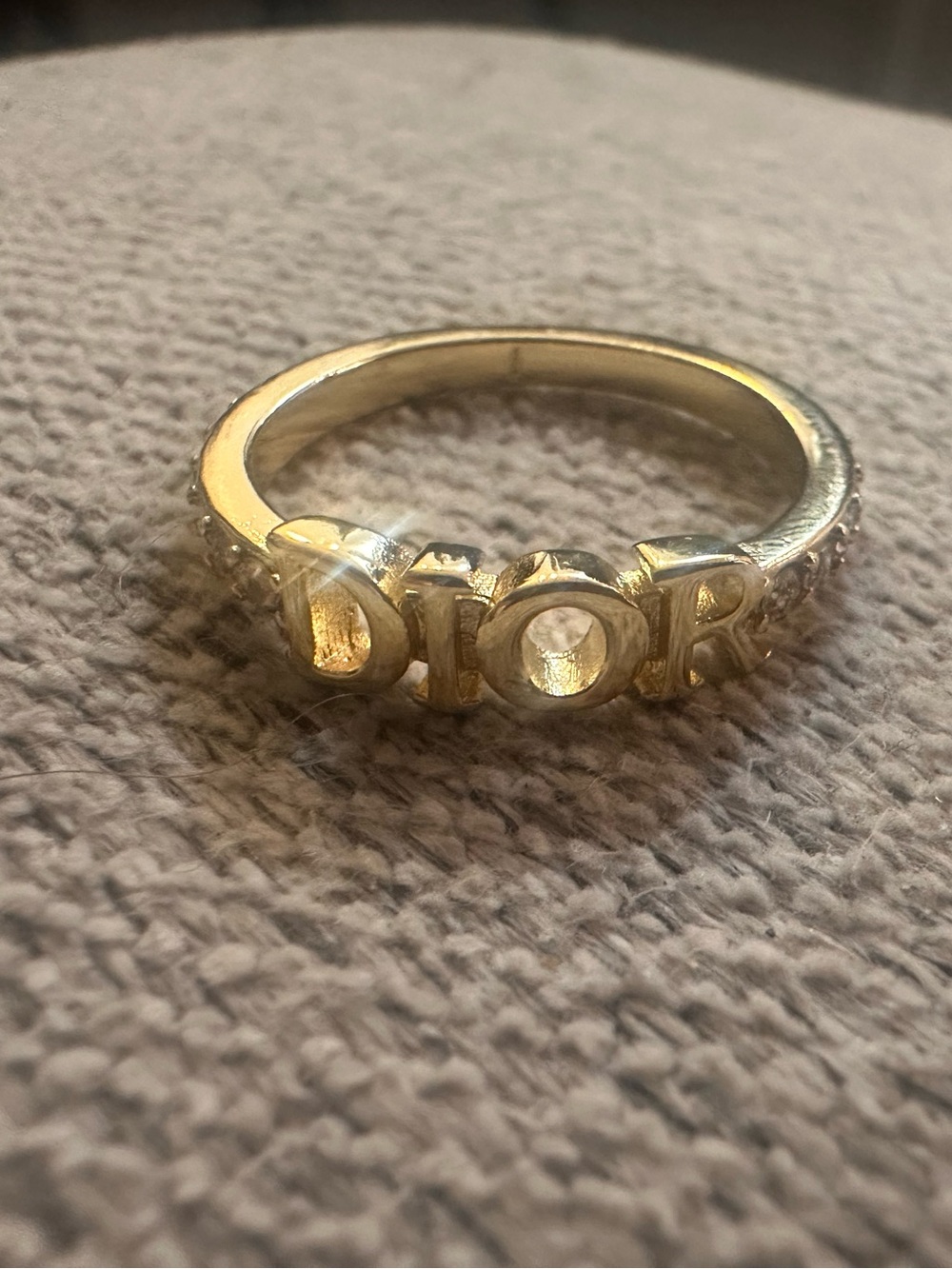 Size 8 fashion ring - Picture 2 of 6